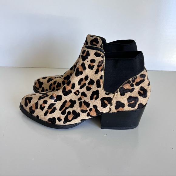 Steve Madden Womens Palace Leopard Cow Hair Ankle Booties Pull On 7B - Picture 5 of 9